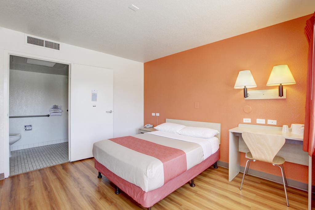 Motel 6-Corona, Ca Buitenkant foto