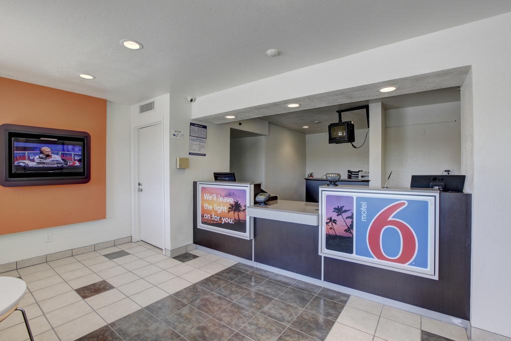 Motel 6-Corona, Ca Buitenkant foto