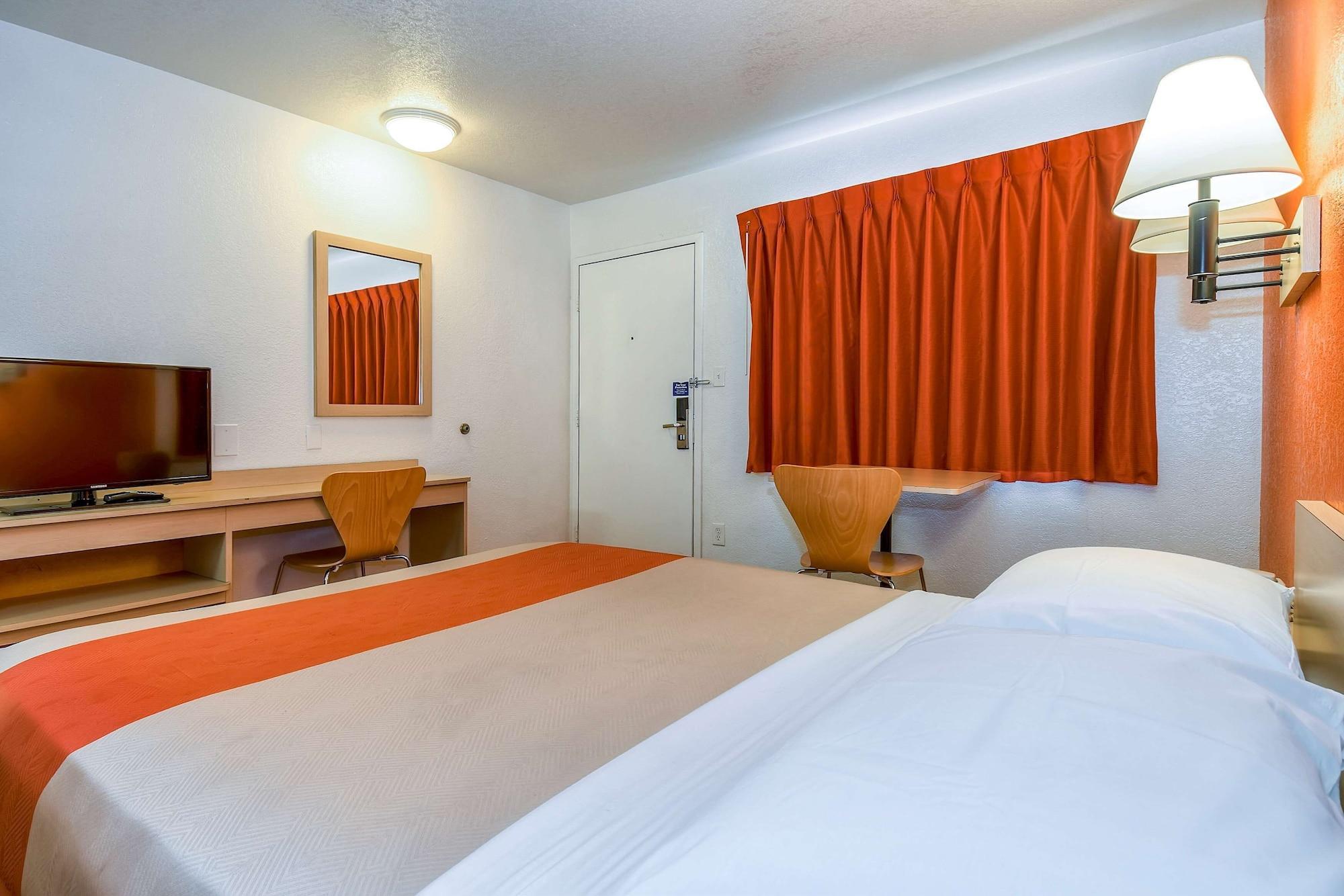 Motel 6-Corona, Ca Buitenkant foto
