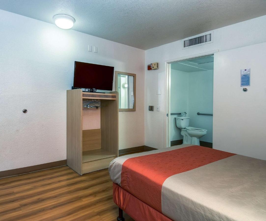 Motel 6-Corona, Ca Buitenkant foto